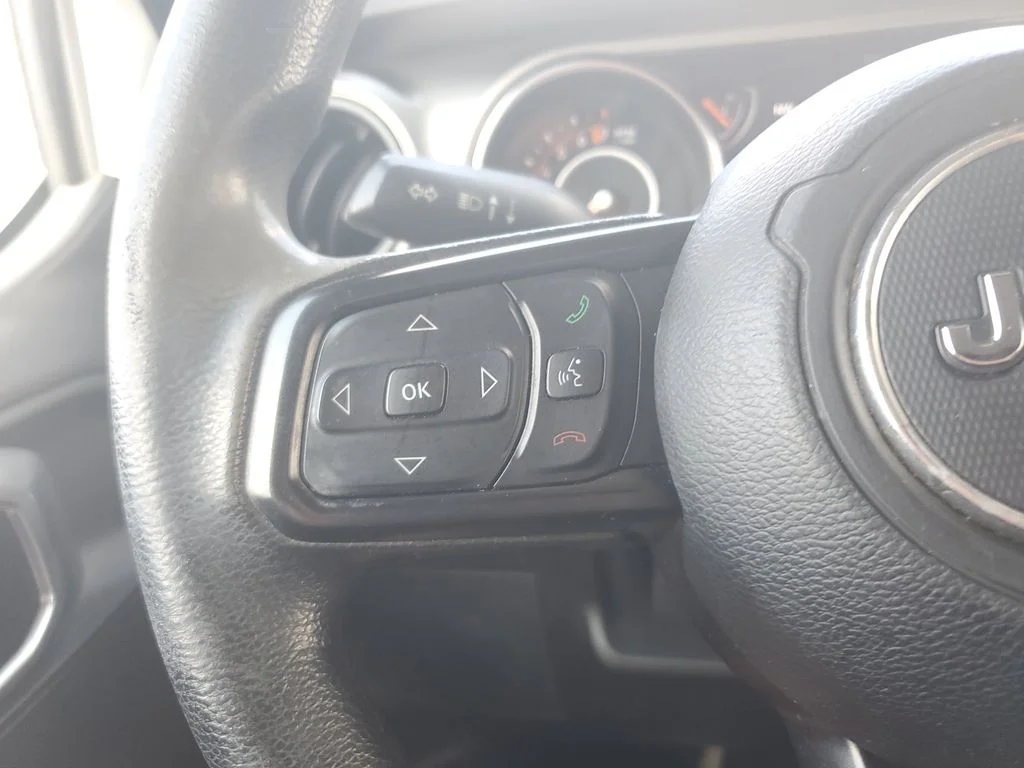 Used 2019 White Jeep Unlimited Sport image 19