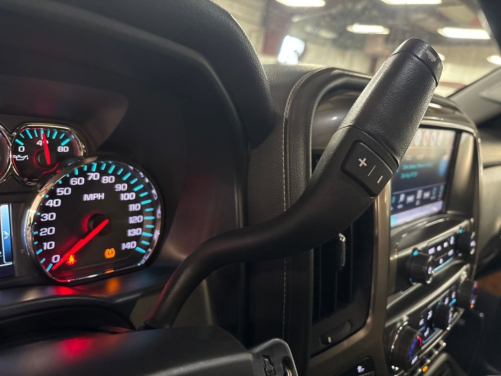 Used 2017 DEEP OCEAN BLUE METALLIC Chevrolet High Country image 25