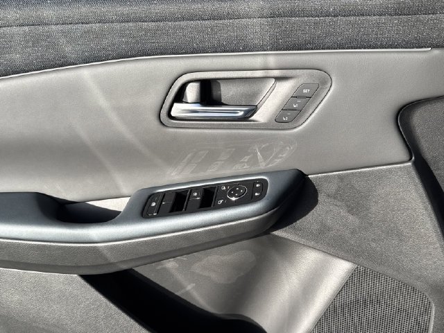 2026 Nissan LEAF Platinum+ - Photo 10
