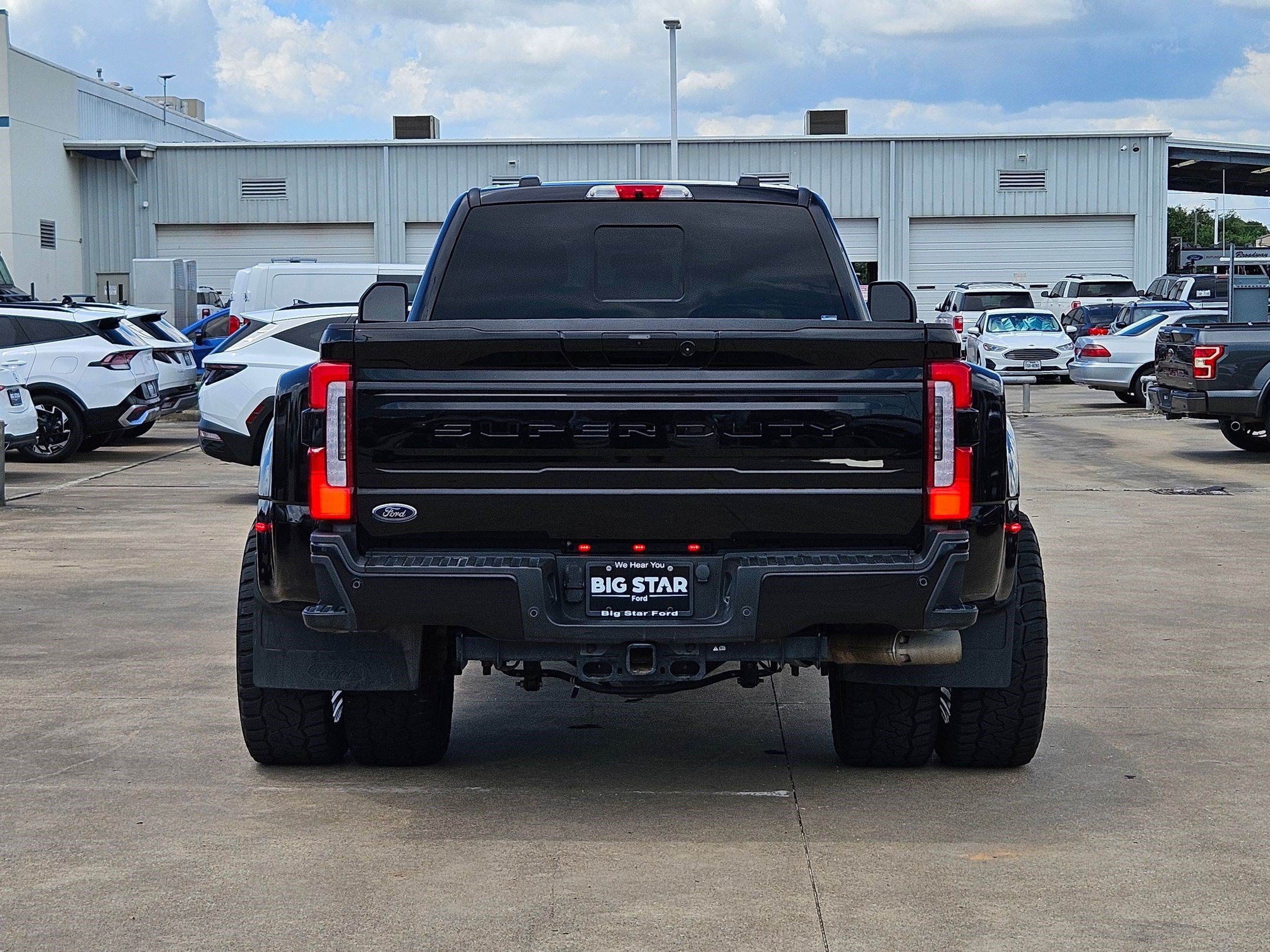 Used 2025 Agate Black Metallic Ford Platinum image 4