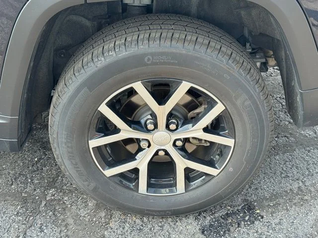 Certified Used 2023 Black Jeep Limited image 11