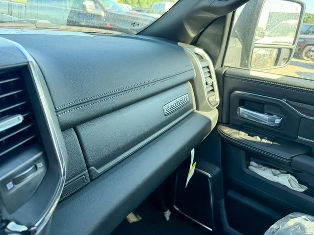 New 2026 Diamond Black Crystal Pearl-Coat Exterior Paint RAM Laramie image 23