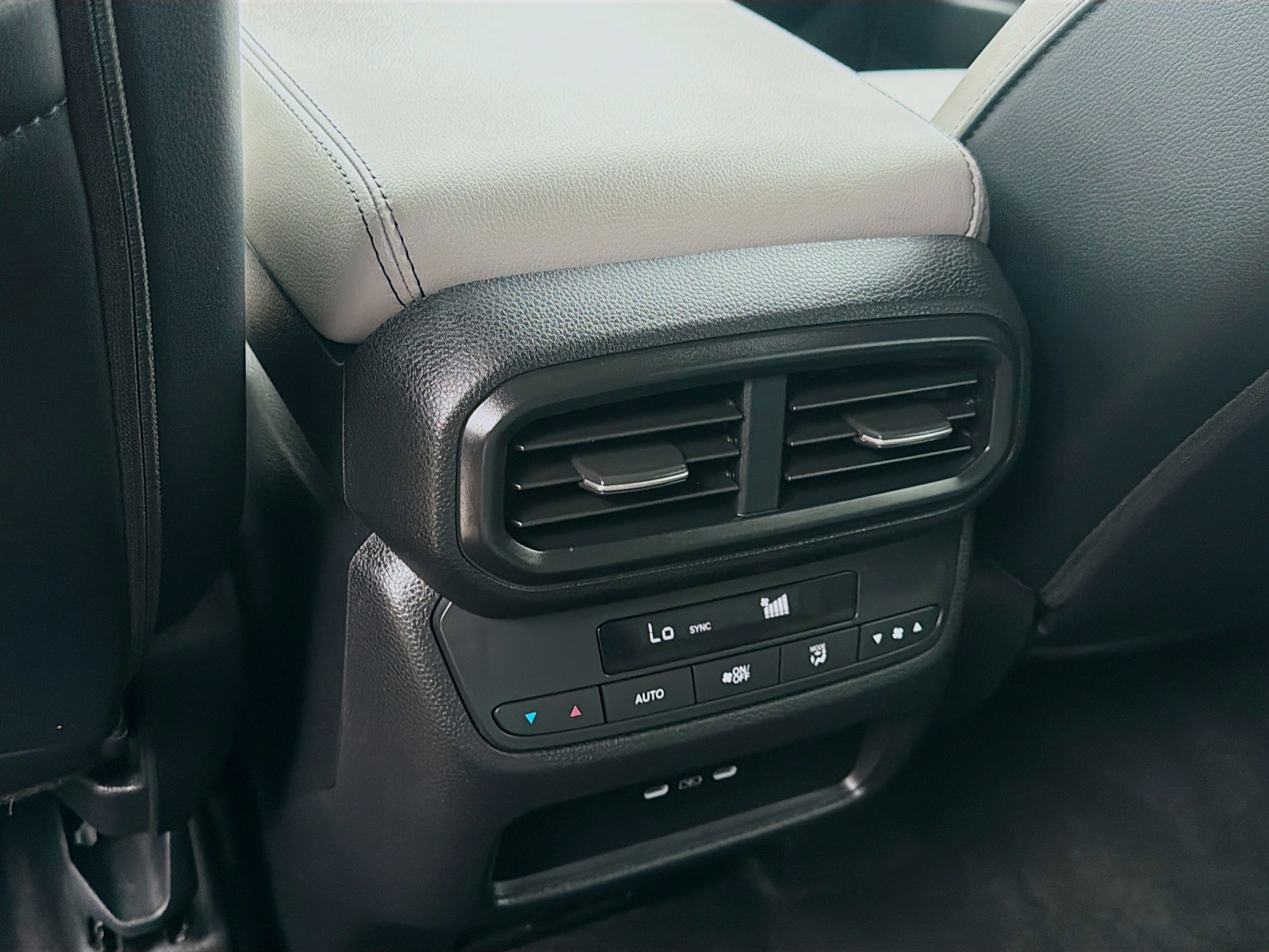 2024 Honda Pilot Touring - Photo 23