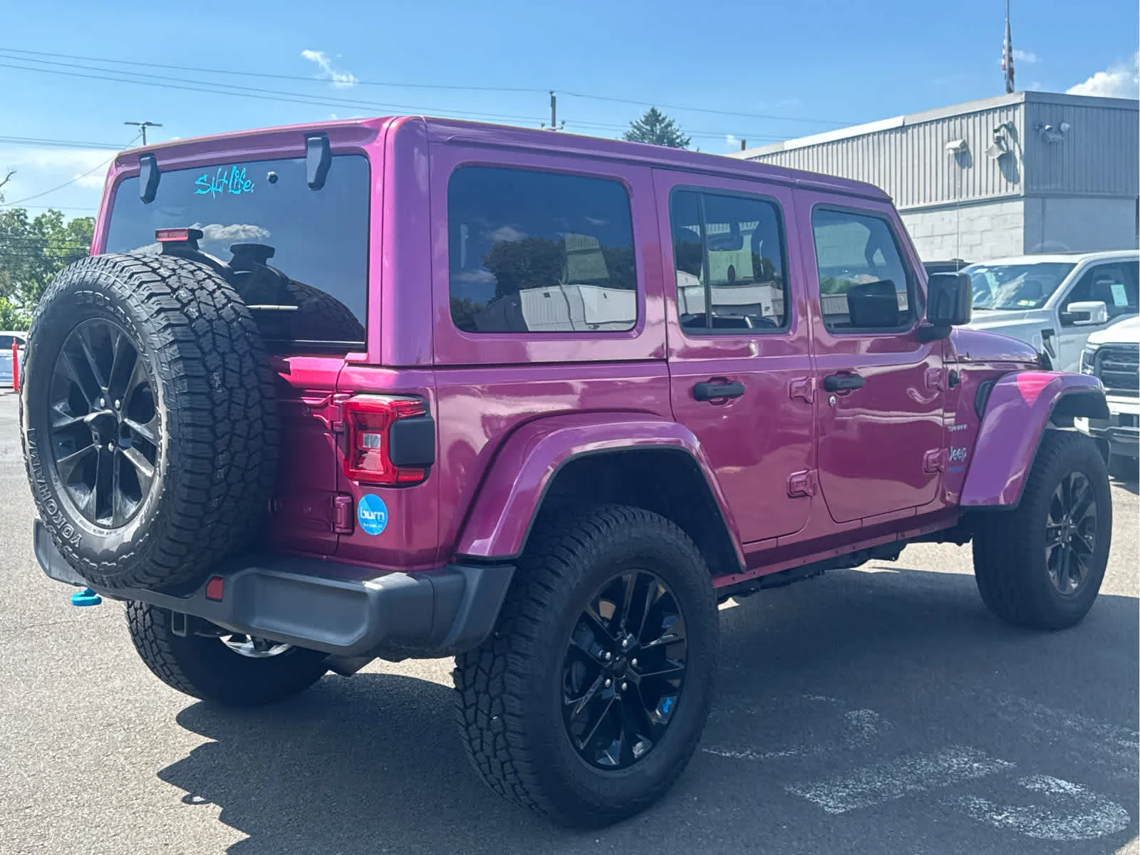 Used 2022 Limited Edition Tuscadero Pearlcoat Jeep Unlimited Sahara image 5