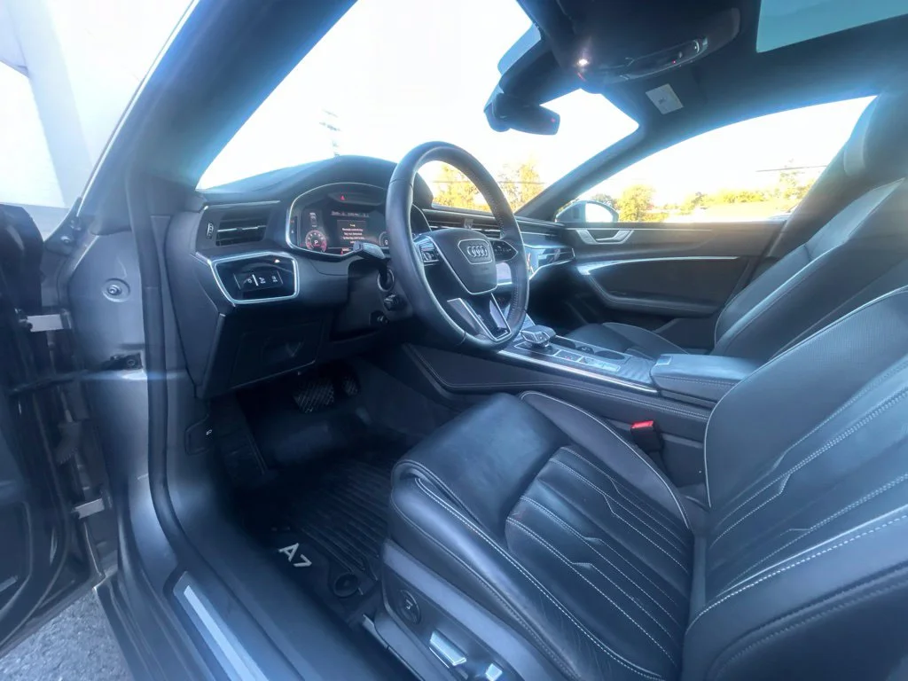 Used 2020  Audi 3.0T Prestige image 32