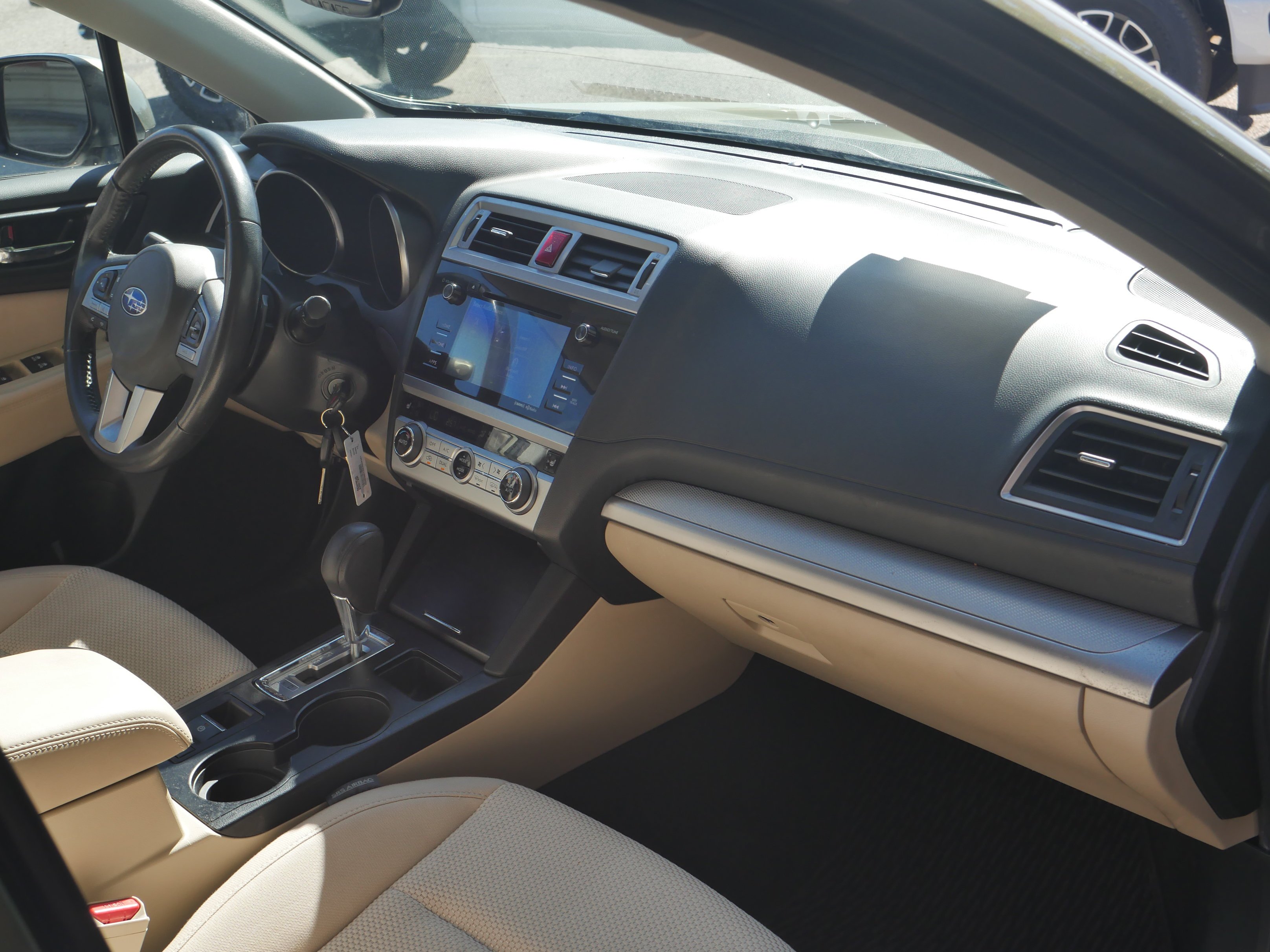 Used 2016 Wilderness Green Metallic Subaru 2.5i Premium image 15