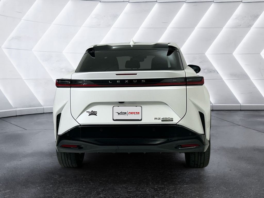 Used 2023 White Lexus 450e Luxury image 5