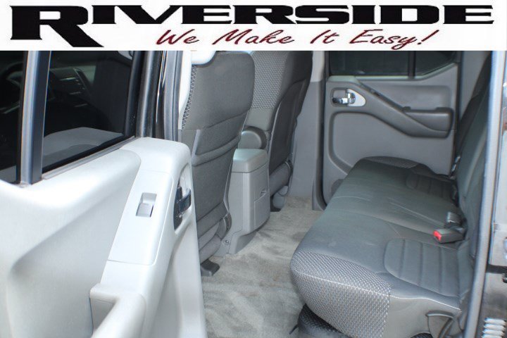 Used 2013 Super Black Nissan Desert Runner image 12