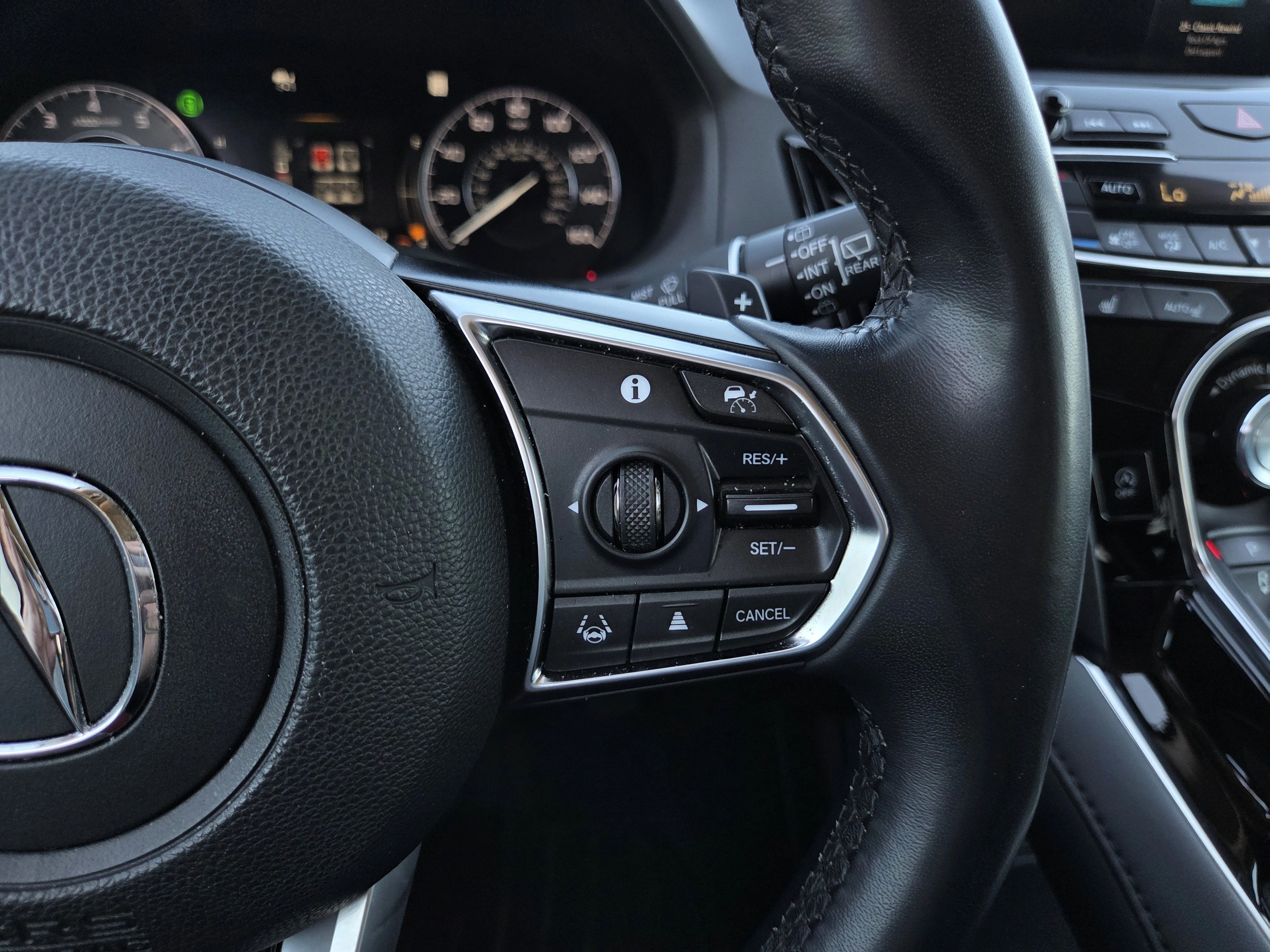 Used 2023 Liquid Carbon Metallic Acura RDX image 47