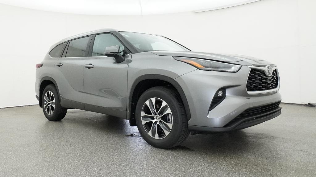 New 2026 Heavy Metal Toyota XLE image 14