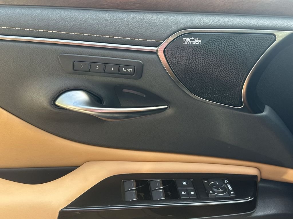 Used 2024 Blue Lexus ES 300h Ultra Luxury image 32