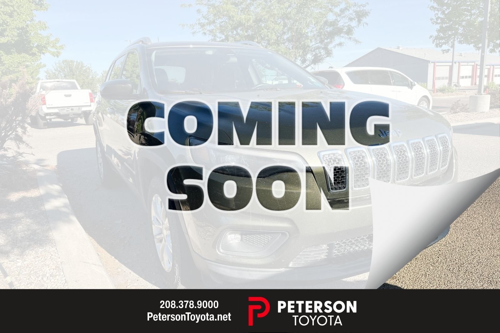 Used 2019 Green Jeep Latitude image 1
