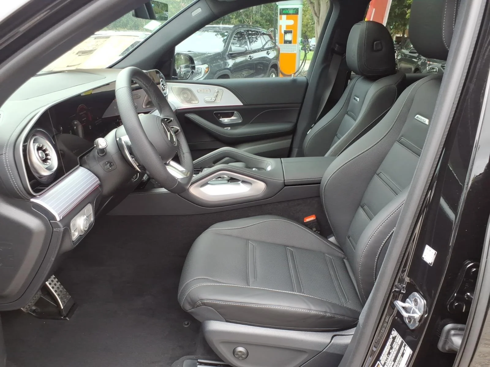 New 2027 BLACK Mercedes-Benz AMG® GLE 53e image 12