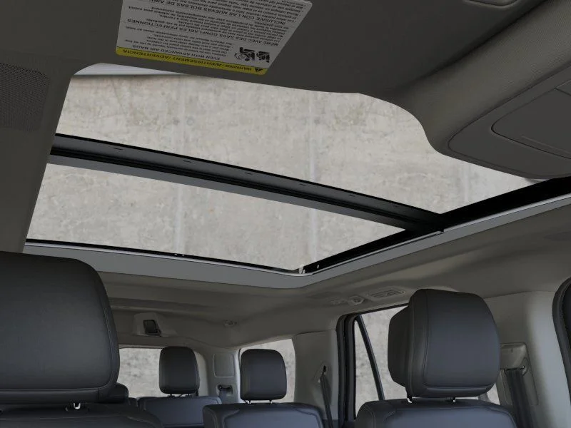 New 2026 Star White Metallic Tri-Coat Ford Platinum® image 22