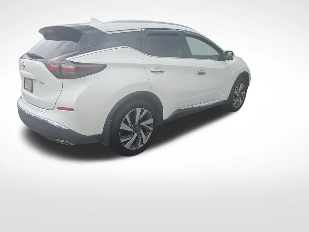 Used 2019 White Nissan SL image 4