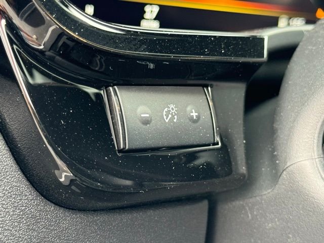 New 2027 2T RAD WHT INFINITI Sport AWD image 18