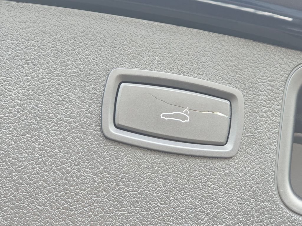 Used 2020  Porsche S image 21