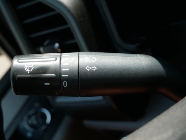 Used 2018 White Ford XL image 22