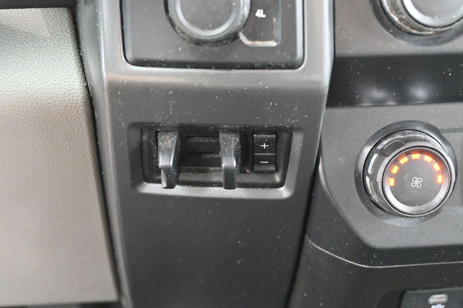 Used 2022 Carbonized Gray Ford XLT image 23
