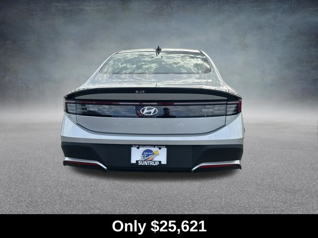 Used 2026 Aero Silver Hyundai SE image 4