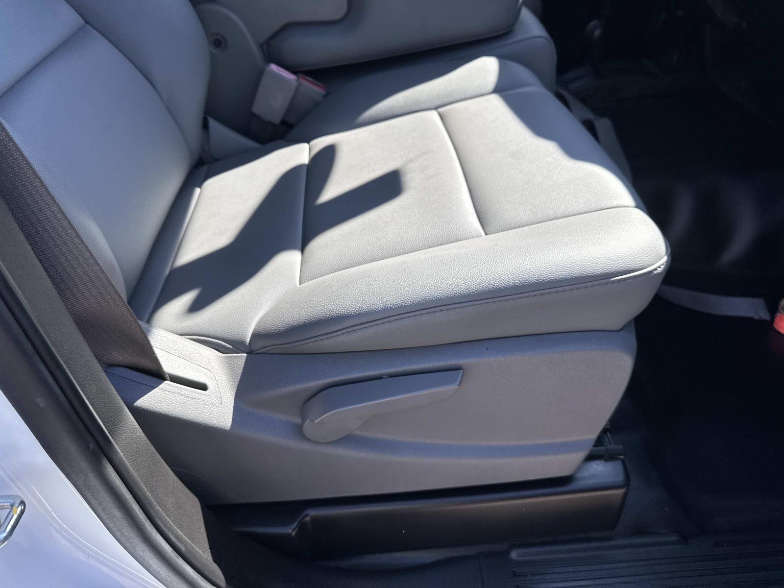 Used 2016 Summit White Chevrolet Work Truck image 11