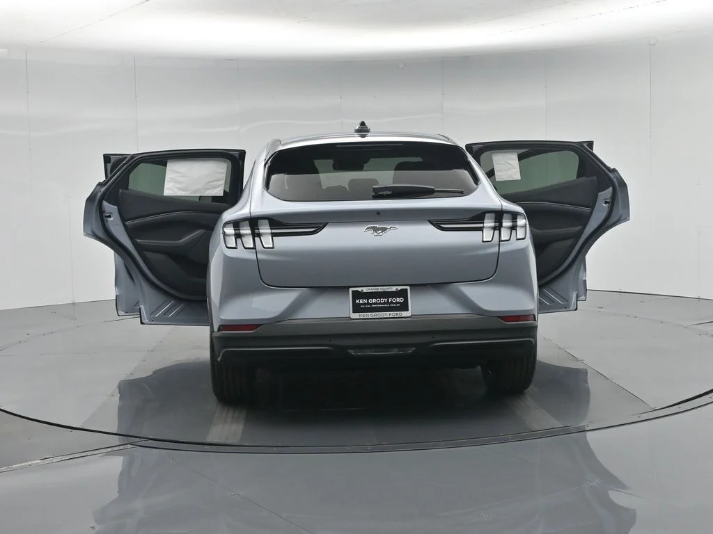 New 2026 Glacier Gray Metallic Tri-coat Ford Select image 31