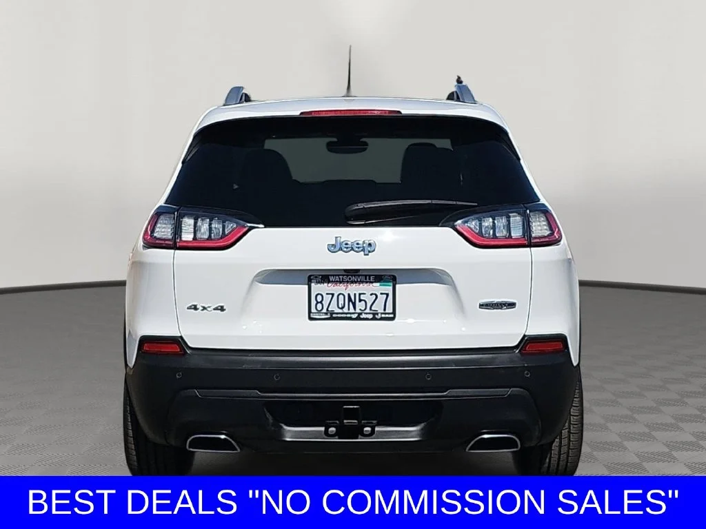 Used 2021 Bright White Clearcoat Jeep Latitude Lux image 4