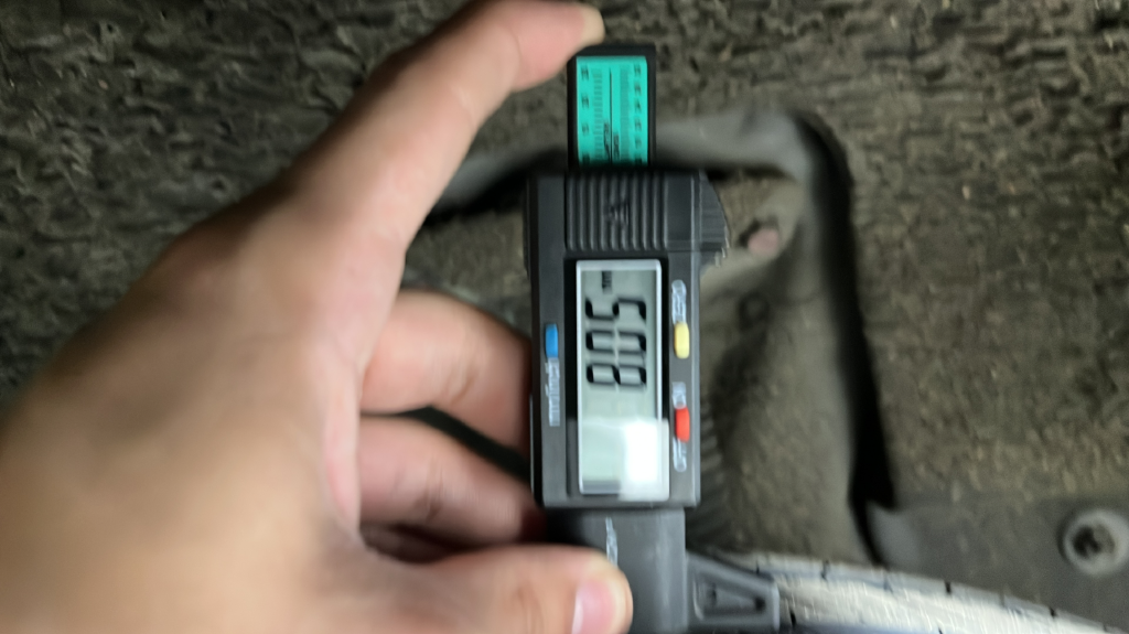Used 2016 Grey Hyundai SE image 37