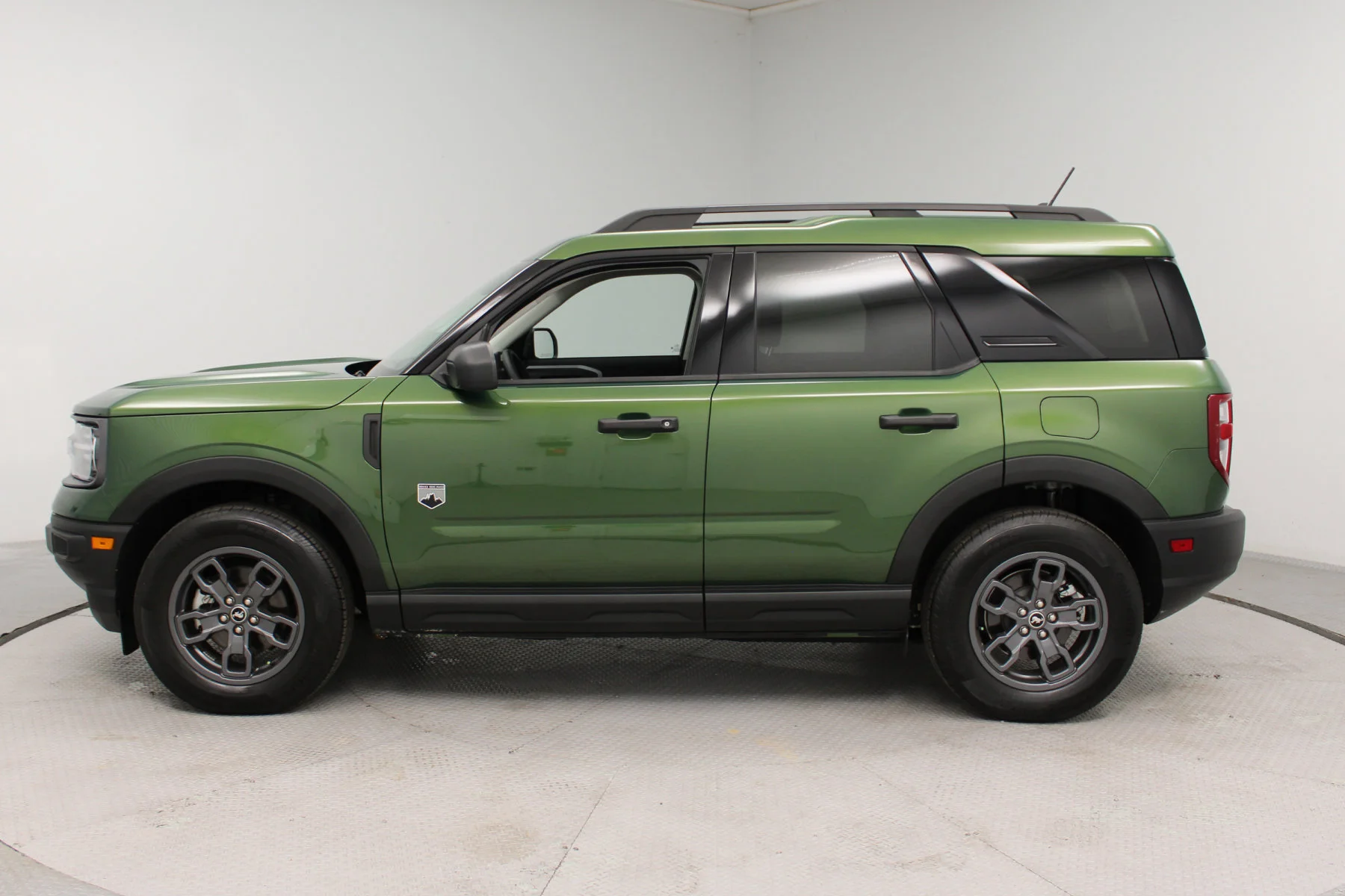 Used 2024 ERUPTION GREEN METALLIC Ford Big Bend 4x4 image 33