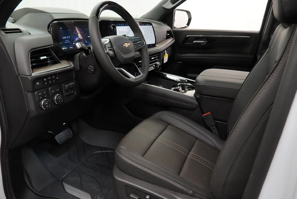 New 2026 Polar White Tricoat Chevrolet High Country image 11
