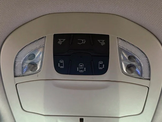 Used 2024 White Chrysler Touring L image 28
