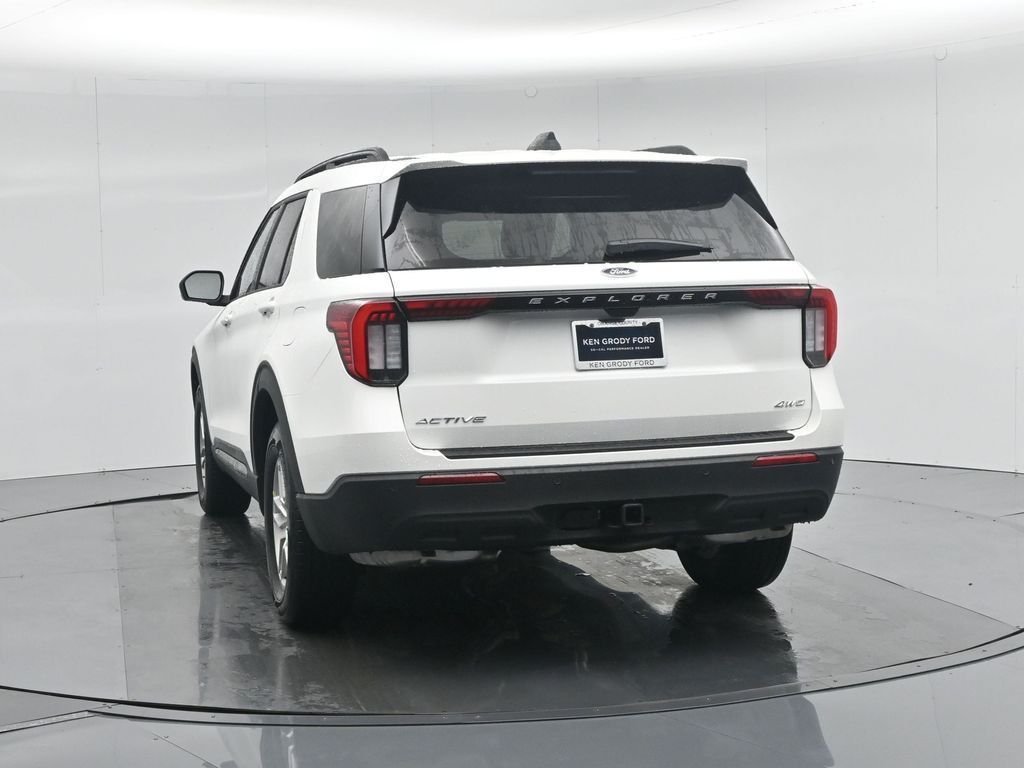 New 2026 Star White Metallic Tri-Coat Ford Active image 59