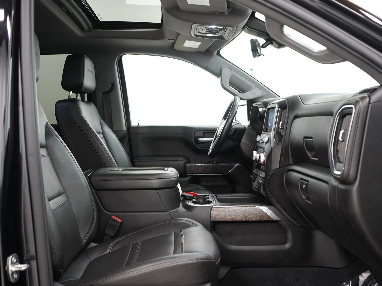 Used 2019 Black GMC Denali image 13