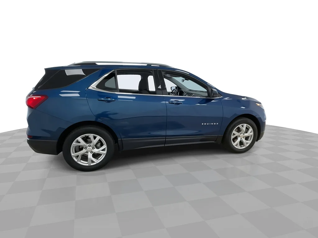 Used 2020 BLUE Chevrolet LT image 2