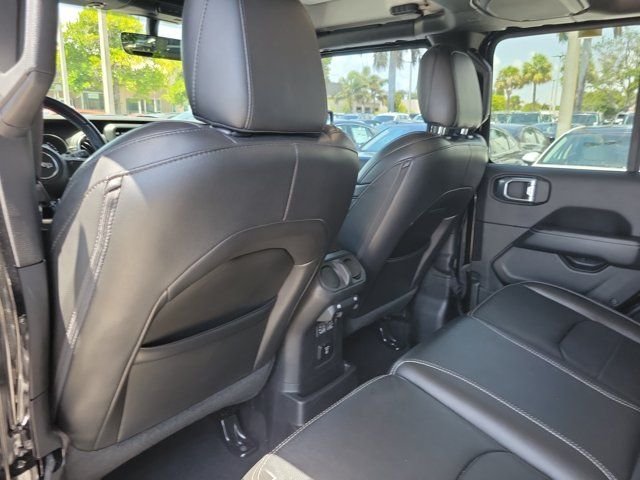2022 Jeep Wrangler Unlimited Sahara 4XE - Photo 10