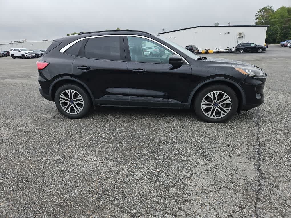 Used 2020 Agate Black Metallic Ford SEL image 3