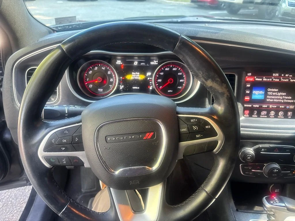 Used 2016 Black Dodge SXT image 26