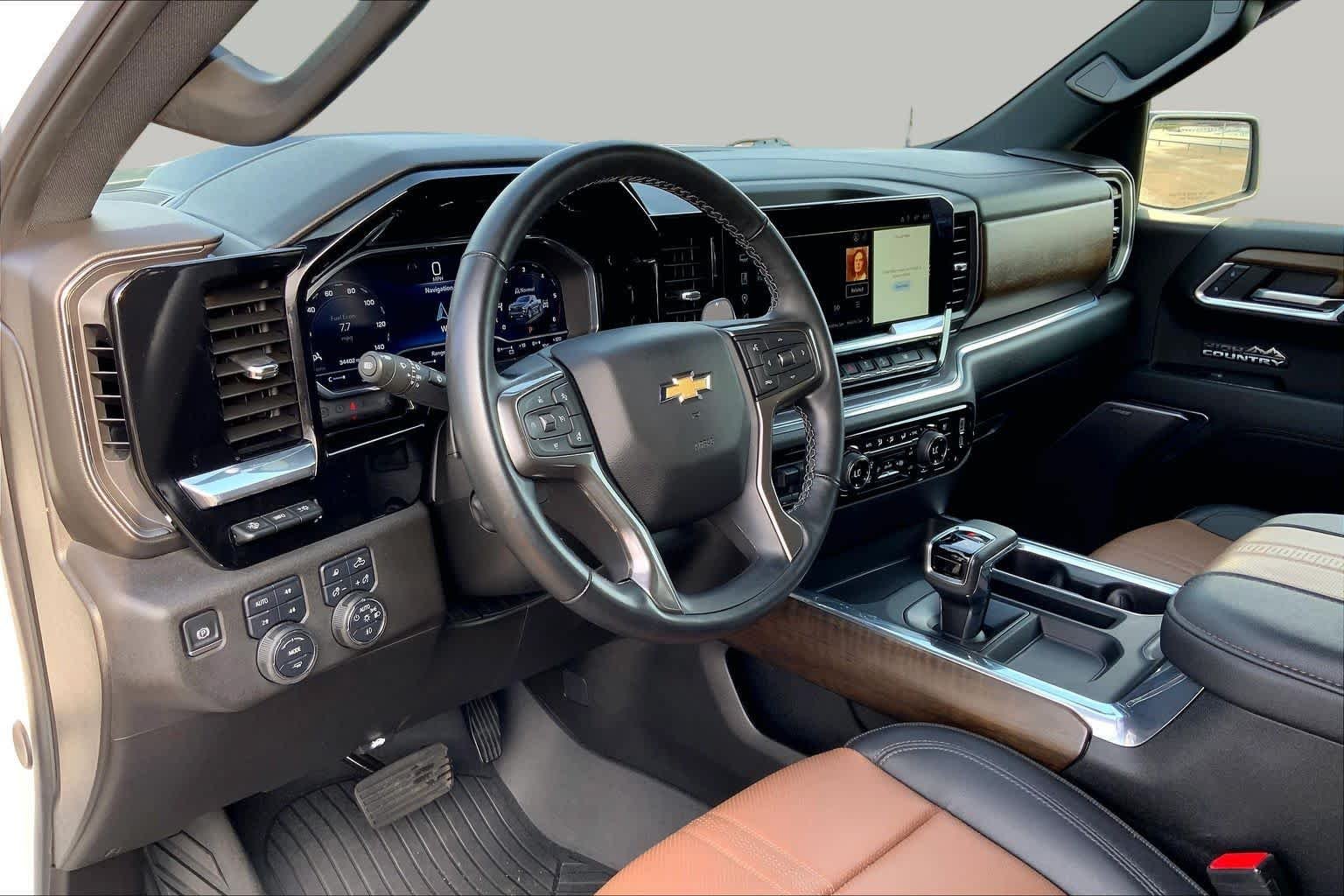 Used 2024 Iridescent Pearl Tricoat Chevrolet High Country image 18