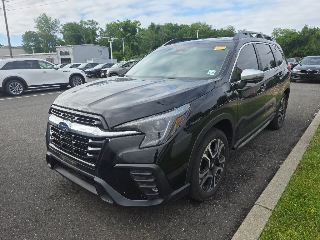 Used 2023 Crystal Black Silica Subaru Limited image 1
