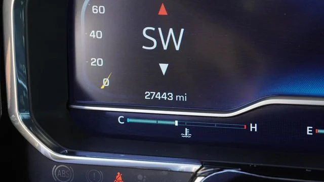 Used 2024 White Chevrolet ZR2 image 33