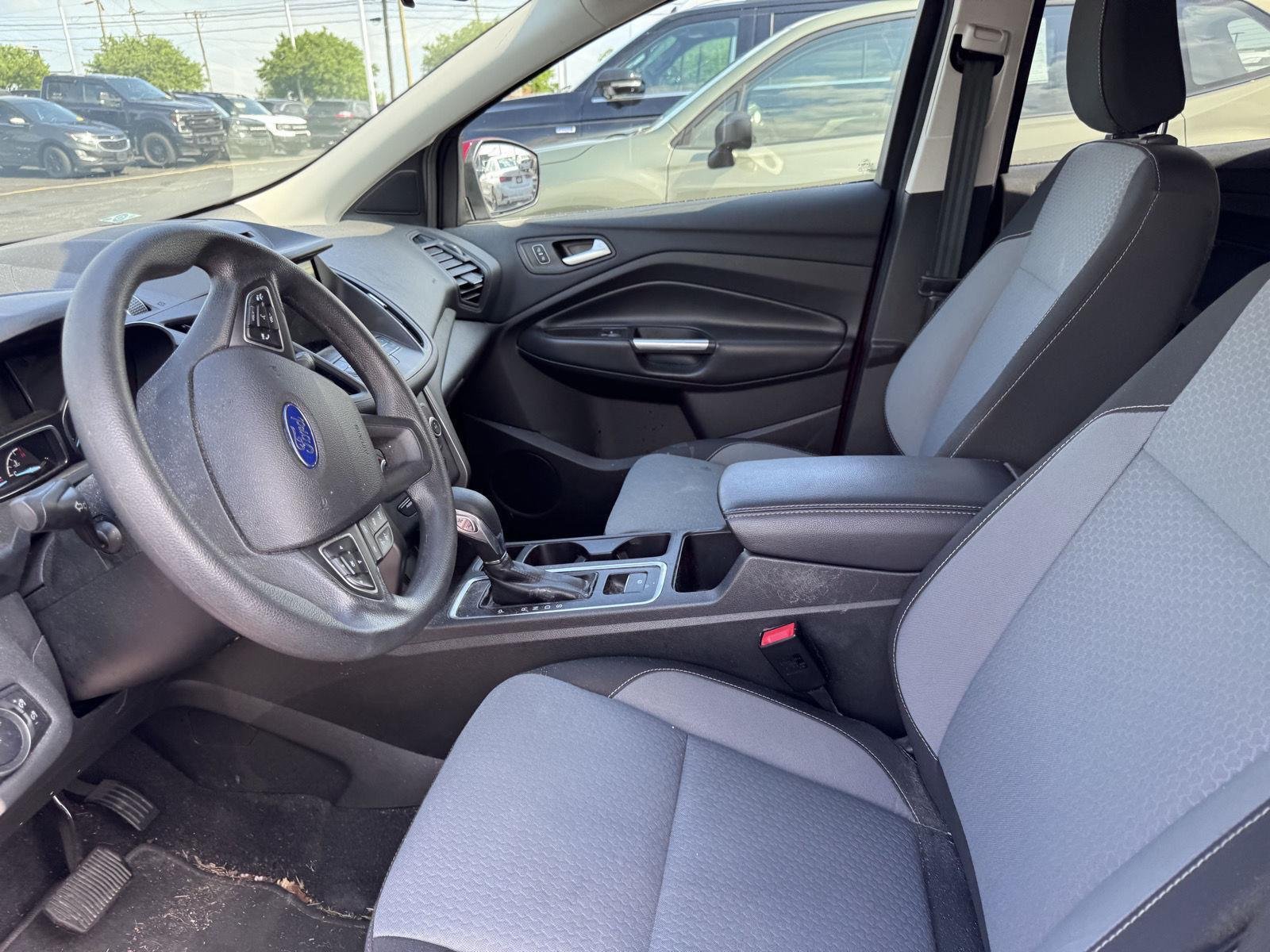Used 2018 Ruby Red Metallic Tinted Clearcoat Ford SE image 7