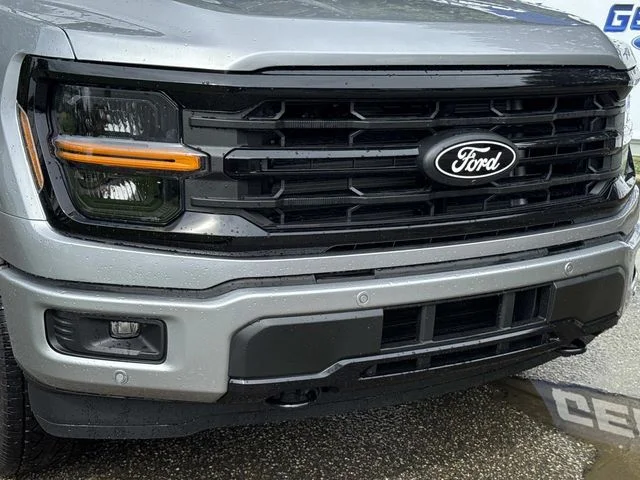 New 2026 Iconic Silver Metallic Ford XLT image 3