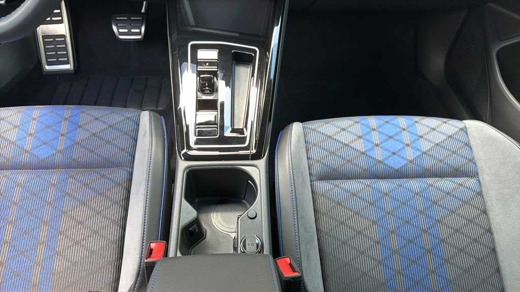2026 Volkswagen Golf R R - Photo 19