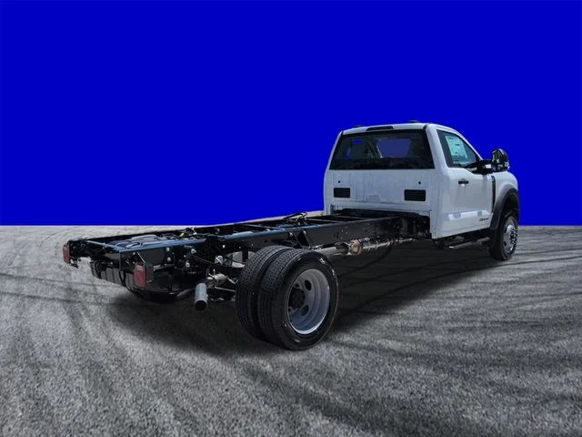 New 2026 Oxford White Ford F-550® XL image 4
