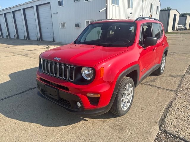 Used 2023 Red Jeep Latitude image 5