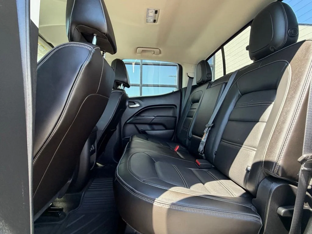 Used 2018 White GMC Denali image 21