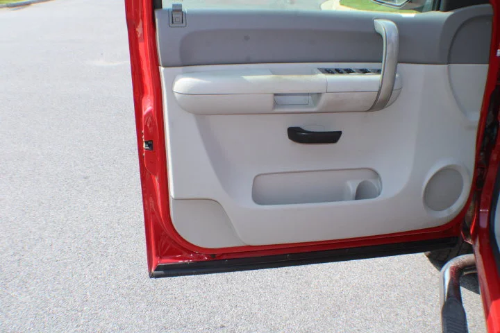 Used 2007 Fire Red GMC SLE2 image 6