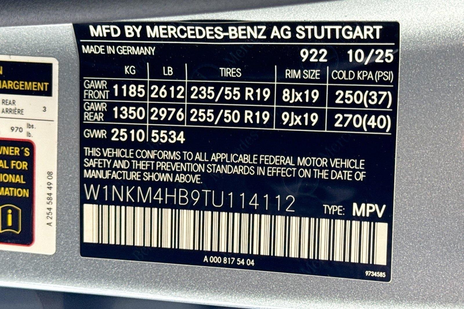 New 2026 Black Mercedes-Benz GLC 300 image 30