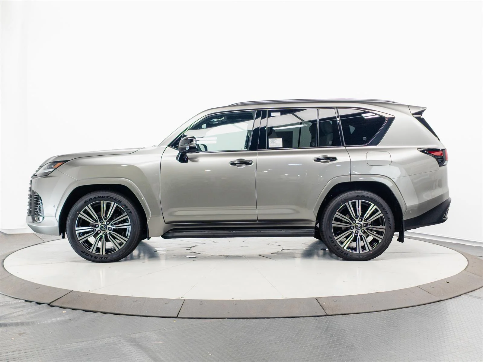 New 2026 Atomic Silver (1j7) Lexus Luxury image 9