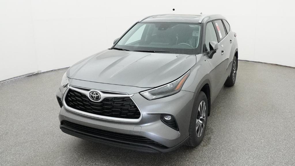 New 2026 Heavy Metal Toyota XLE image 13